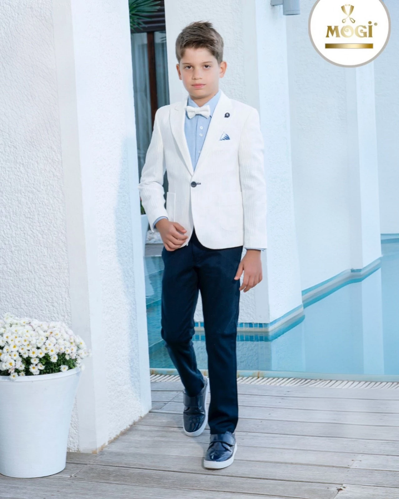 MOGİ BEYAZ CEKETLİ TAKIM 20239